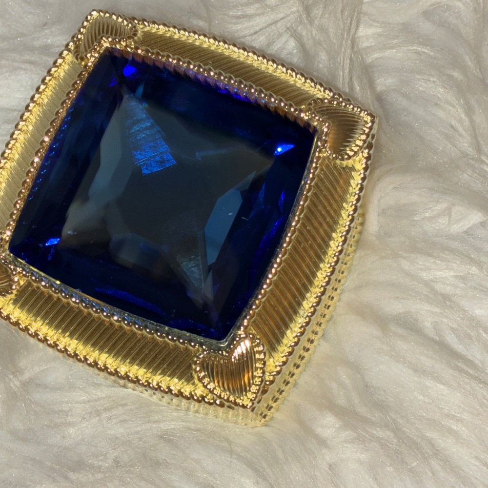 Judith Ripka Textured Anti-Tarnish Sapphire Blue Jewelry Box/Decor - Picture 5 of 5